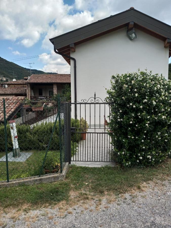 Agriturismo Cascina Rossano Провалио д'Исео Екстериор снимка